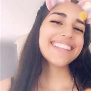 Meet your Posher, Romina